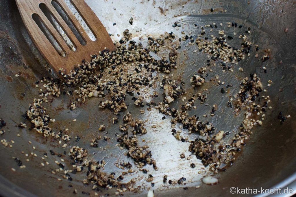 Scharfes Rindfleisch mit Spinat