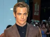 El actor estadounidense Chris Pine llega al estreno de la película 'Outlaw King' ('El rey proscrito'), durante el 43° Festival Internacional de Cine de Toronto (TIFF), en Toronto (Canadá).