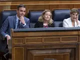 El presidente del Gobierno, Pedro S&aacute;nchez; la vicepresidenta primera y ministra de Asuntos Econ&oacute;micos, Nadia Calvi&ntilde;o; y la vicepresidenta segunda y Ministra de Trabajo, Yolanda D&iacute;az.