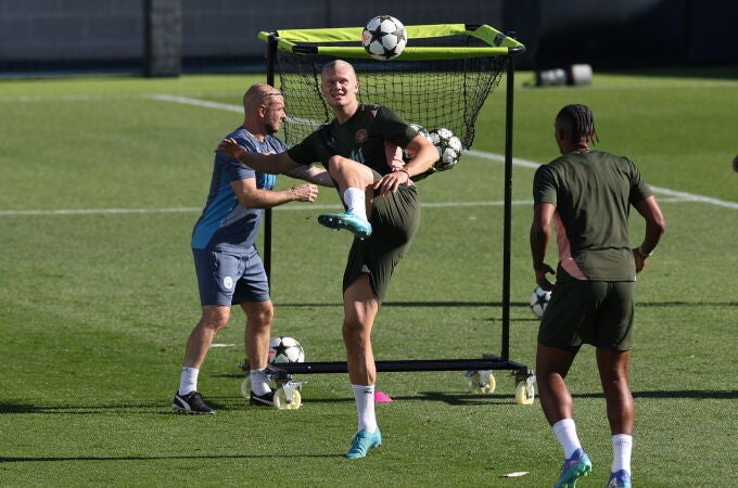 Haaland, en la última sesión de entrenamiento del City