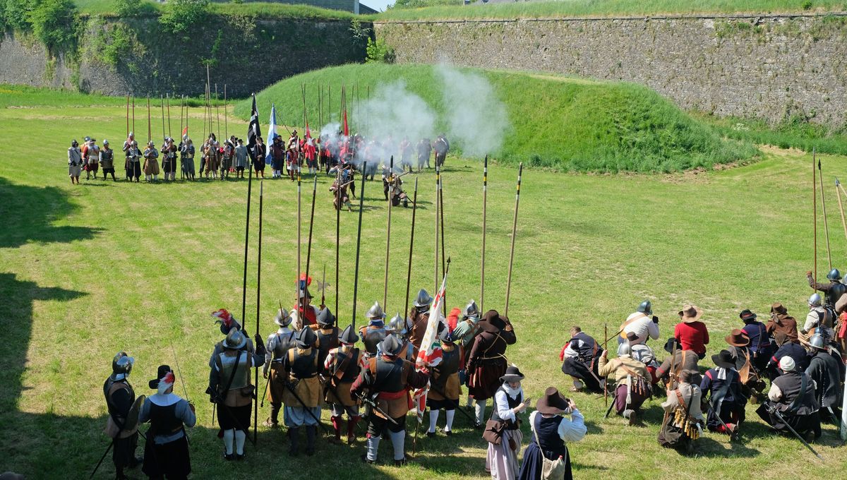 Reconstitution de la bataille de Rocroy de 1643.