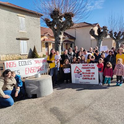 Le projet de fermeture des écoles des hameaux de Buvin et de Curtille a déclenché une forte mobilisation aux Avenières.