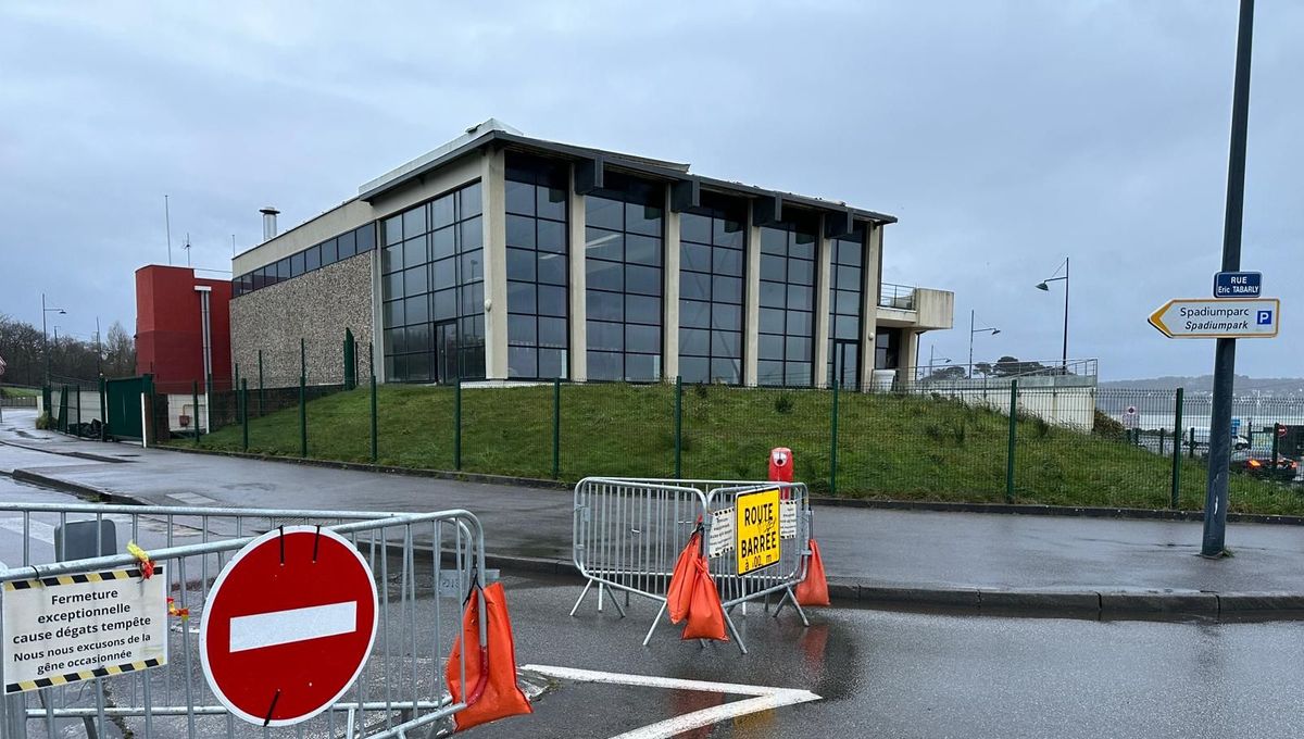 Une partie de la toiture de la piscine du Relecq-Kerhuon s'est envolée