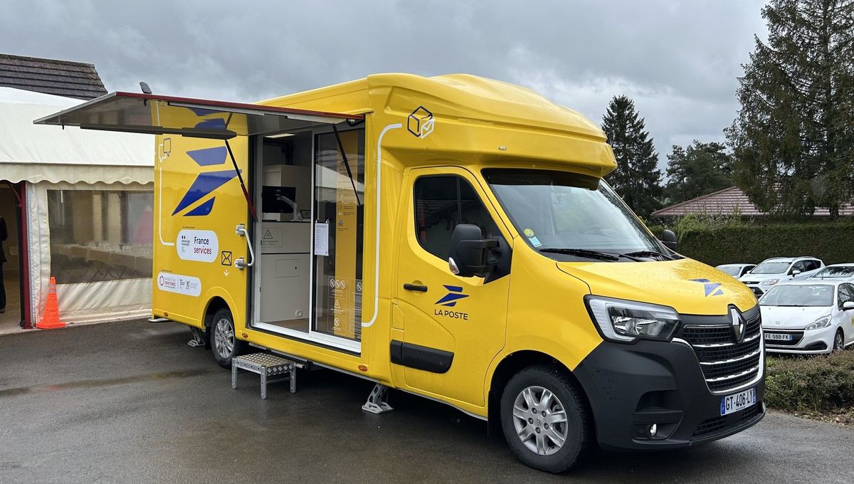 Le bureau de poste itinérant inauguré à Mesnois, une des huit communes concernées par son passage