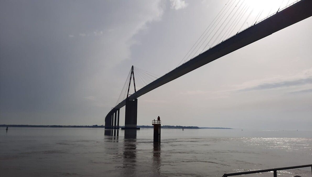 Le pont de Saint-Nazaire, vu du port de Montoir-de-Bretagne