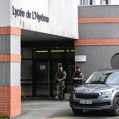 Une enseignante a été agressée au couteau lundi dans ce lycée de Chemillé (Maine-et-Loire)