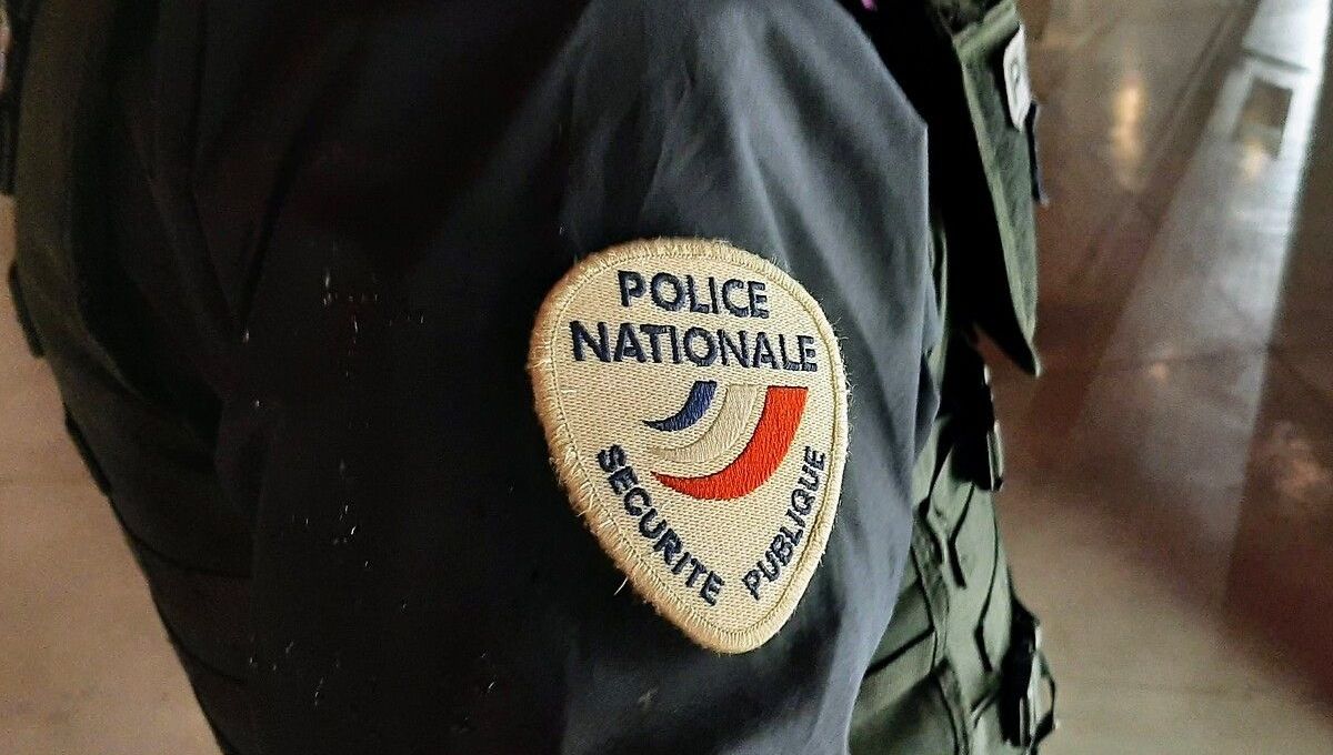 Le suspect est âgé de 42 ans. 