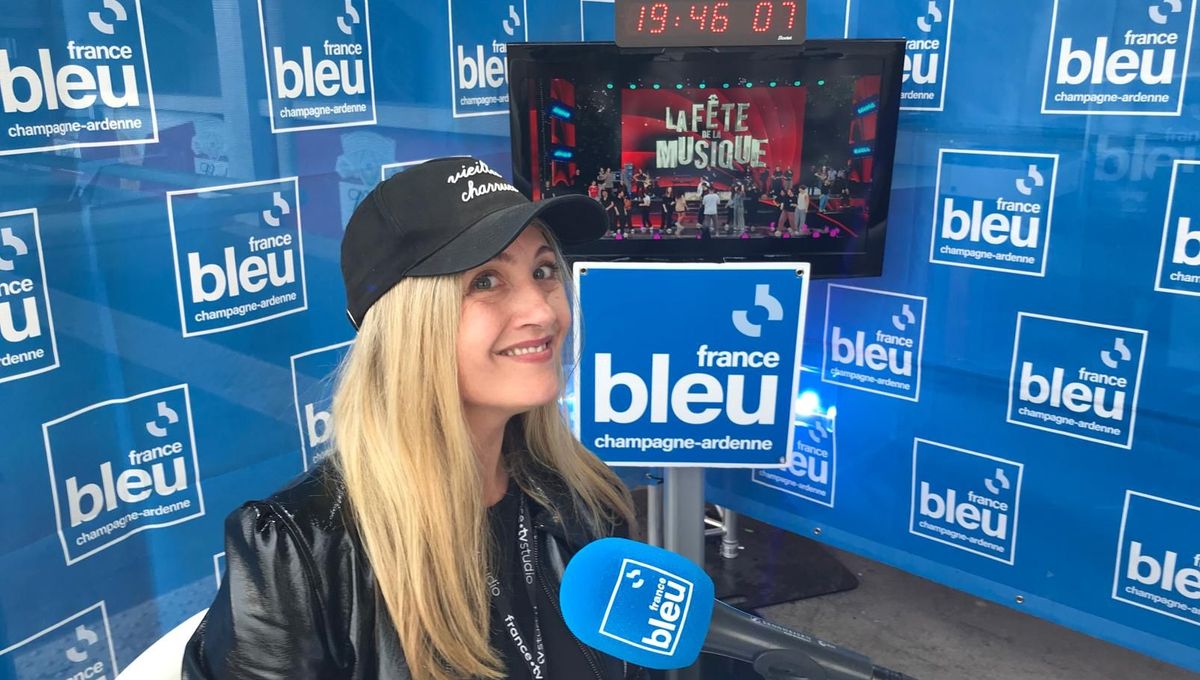 Emilie Mazoyer en direct des coulisses de la Fête de la musique de Reims pour France 2 en partenariat avec France Bleu