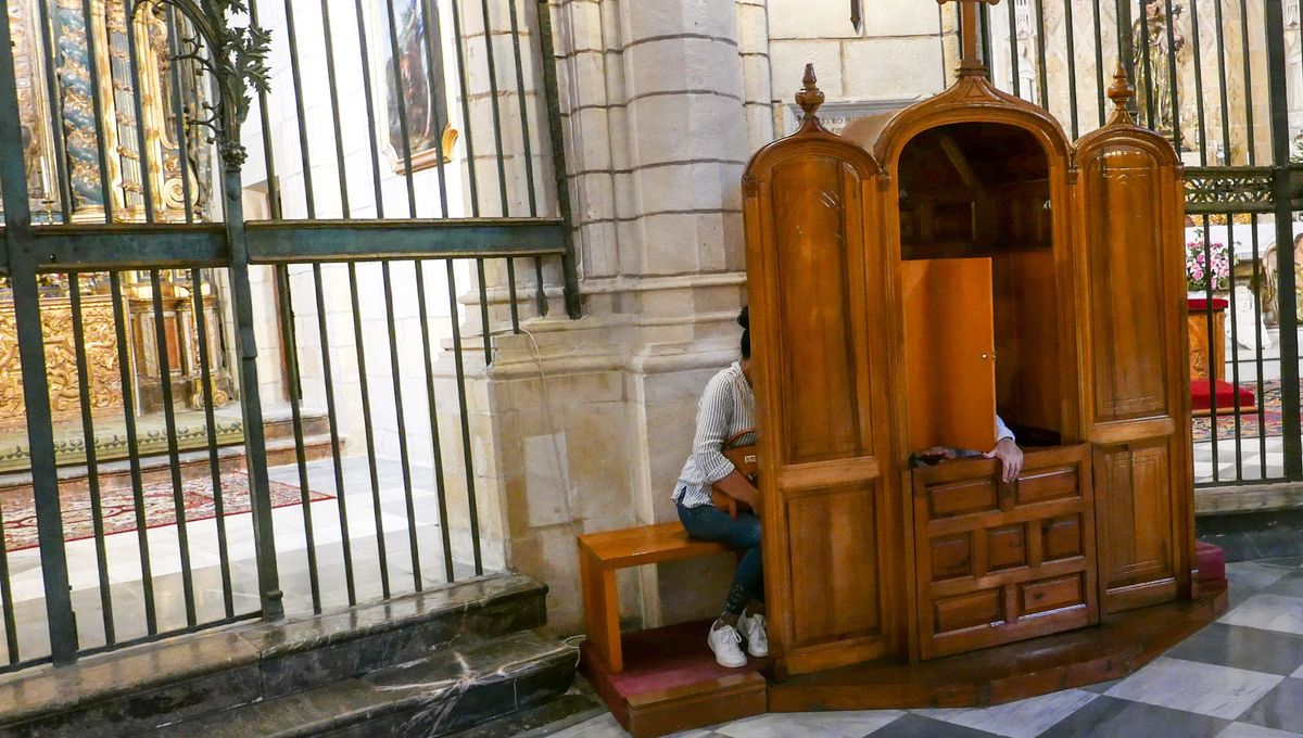 Un confessionnal dans une église (photo d'illustration).