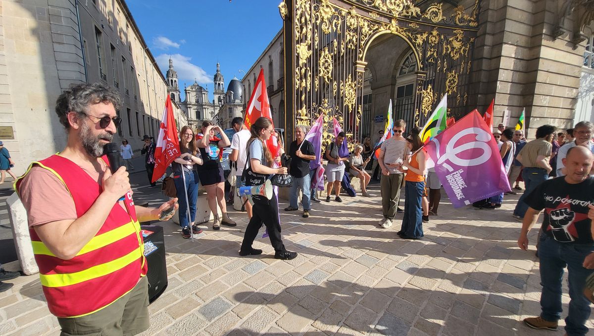 Plusieurs syndicats et partis politiques se sont joints dans cette action