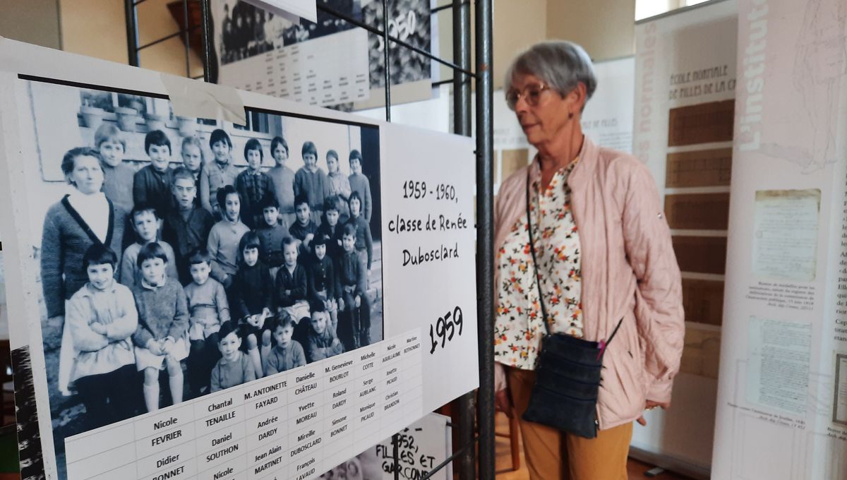 L'exposition est installée dans la mairie d'Ajain en Creuse.