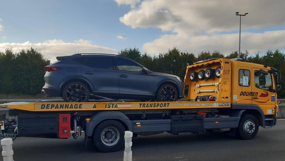 La Cupra fonçait à 199 km/h sur l'autoroute entre Mussidan et Neuvic, dimanche après-midi.