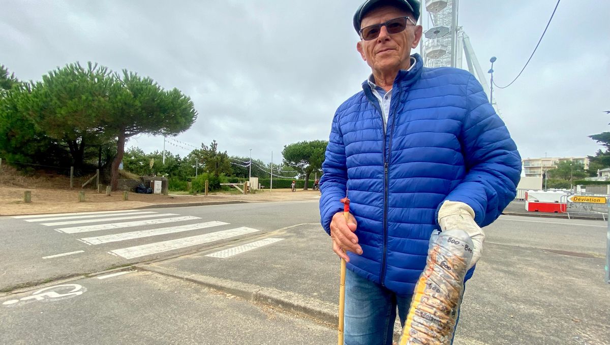 Roberto, 83 ans, ramasse les mégots à Saint-Brevin-les-Pins. En une après-midi, il peut collecter jusqu'à 800 mégots.