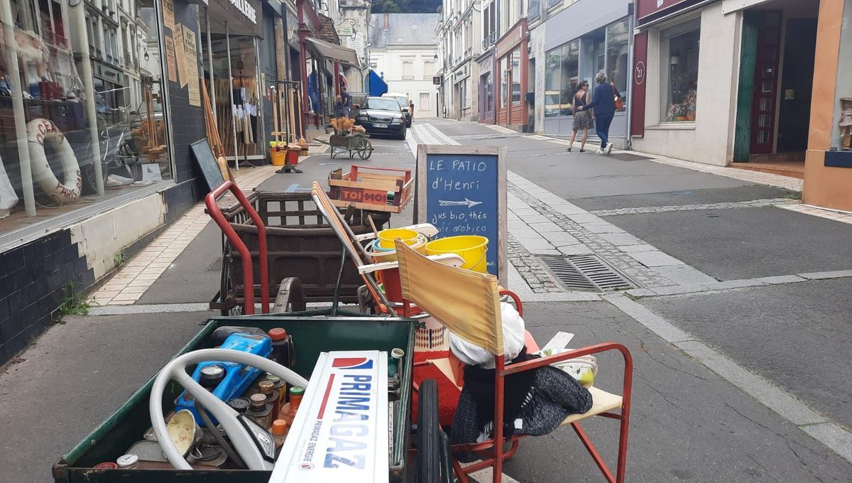 Au fil des années, La Chartre-sur-le-Loir est devenue le paradis des chineurs.