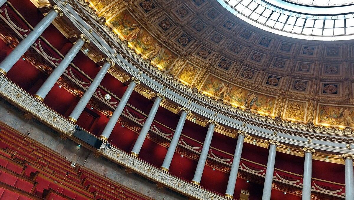 ILLUSTRATION - La salle des séances construite de l'Assemblée Nationale.