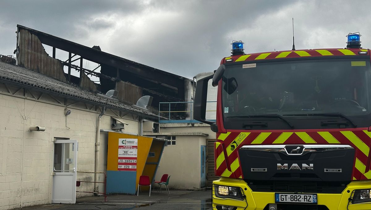 L'incendie s'est déclaré lundi soir vers 22h30