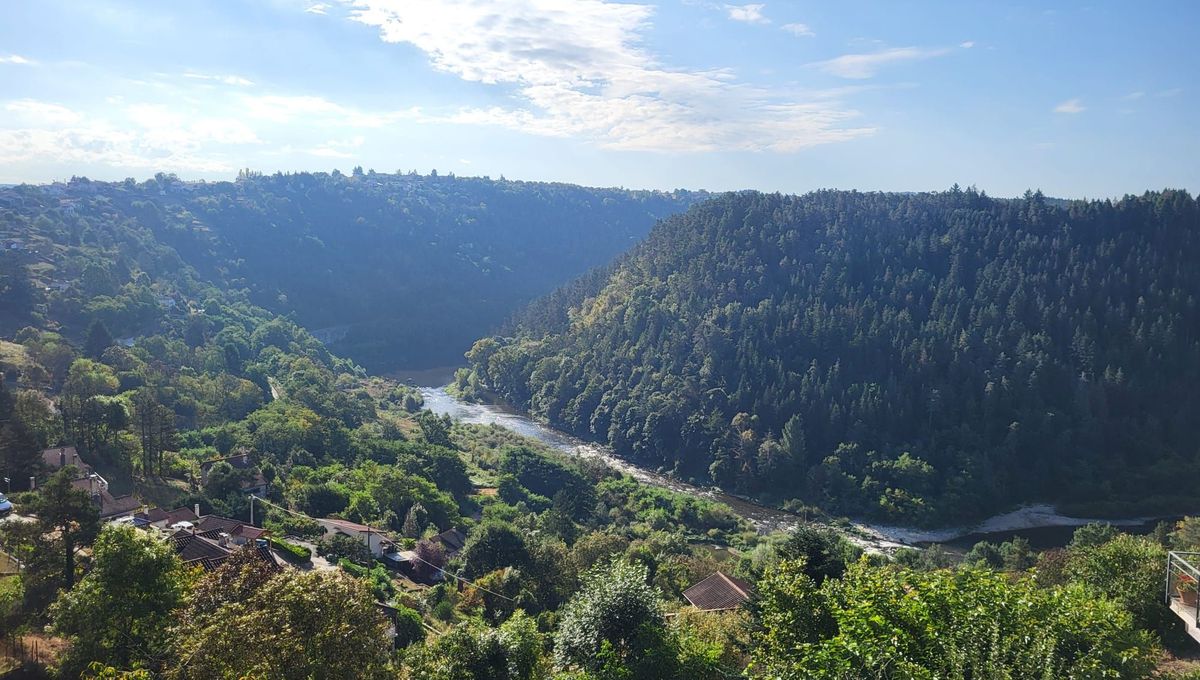 Les gorges de la Loire vu depuis les hauteurs de Monistrol-sur-Loire