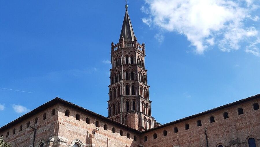 La basilique Saint-Sernin à Toulouse (illustration)