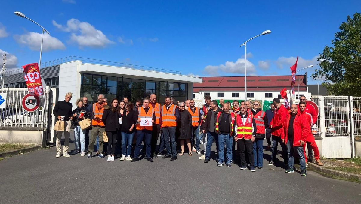 Une trentaine de salariés d'ArcelorMittal à Reims étaient en grève vendredi 13 septembre.