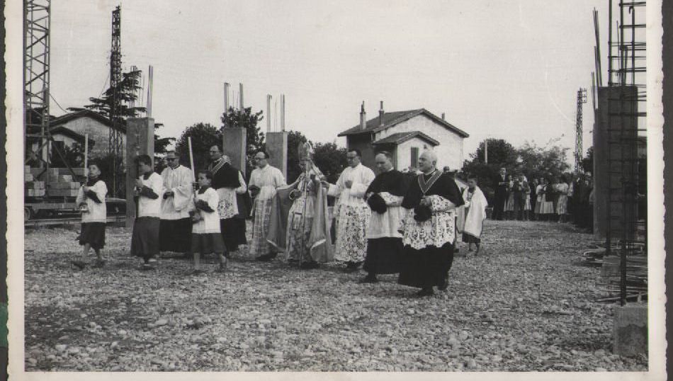 Pose de la première pierre, église Sainte-Thérèse, Guilherand-Granges