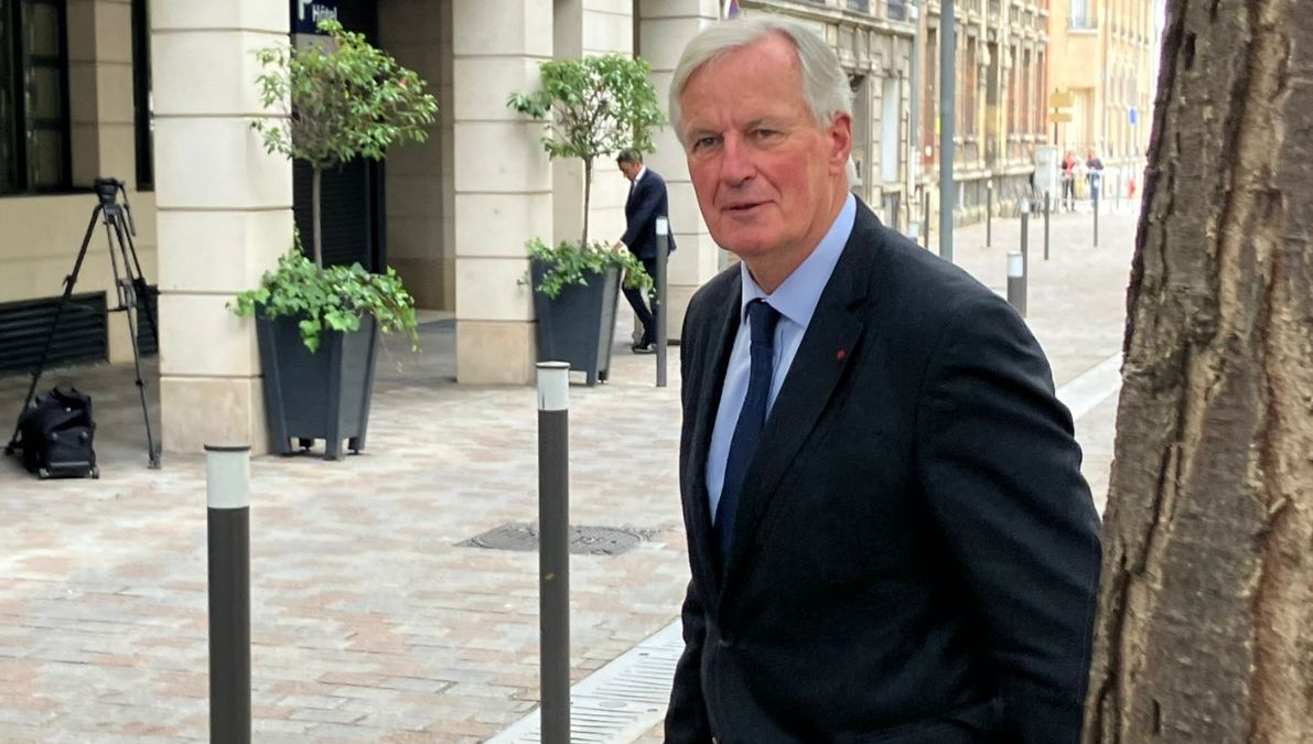 Michel Barnier à son arrivée à Reims, pour rencontrer les cadres du parti Horizons.