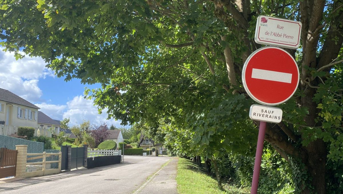 La rue de l'Abbé Pierre, à Notre-Dame-de-Bondeville pourrait être renommée suites aux accusations d'agressions sexuelles visant le fondateur d'Emmaüs.