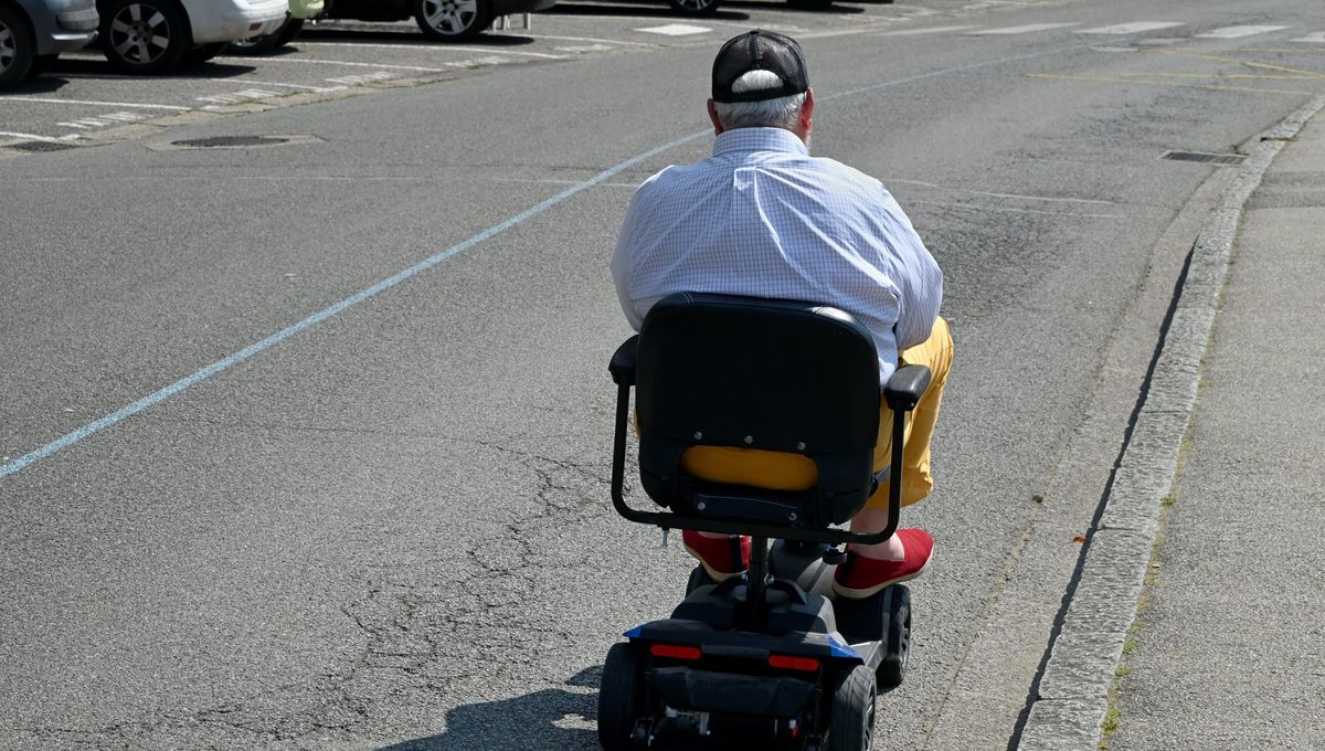 L'homme a emprunté la RN12 en fauteuil roulant (photo d'illustration)