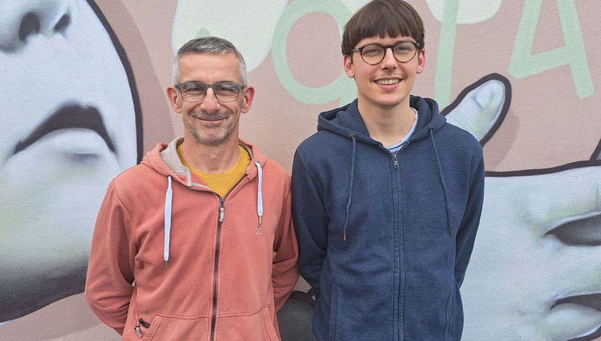 Pierre Destarac (à droite), 26 ans, préside bénévolement le GEM. Mathieu Michel (à gauche), animateur, encadre les activités.