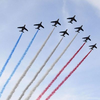 La Patrouille de France a survolé la BA 705 de Tours, ce lundi 16 septembre, vers 10h50.