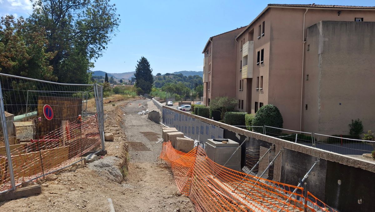 La résidence Campagne Valérie d'Aubagne est située en bordure de ligne du Val-Tram