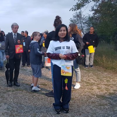 Une centaine de personnes était présentes ce 7 septembre 2019 pour rendre hommage à Sophie Le Tan.