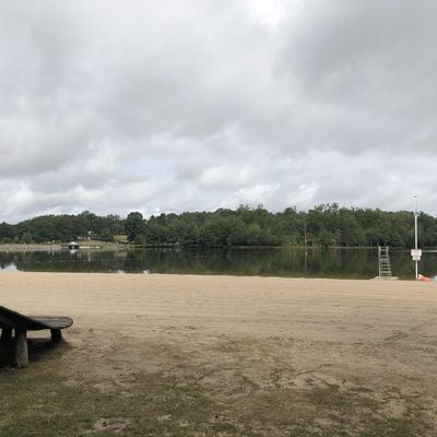 L'arrivée de la deuxième étape du Tour du Limousin se fera au Grand étang de Saint-Estèphe, dans le Périgord Vert. Le port du masque est obligatoire, et le public ne pourra pas approcher les coureurs.