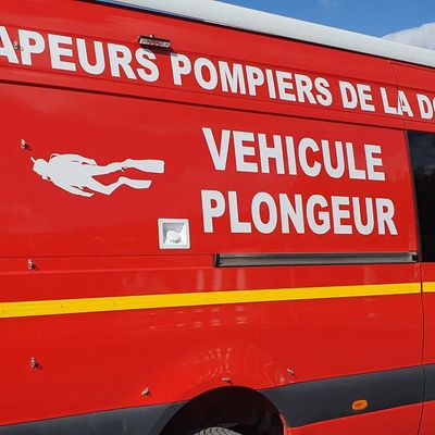  Les sapeurs pompiers plongeurs de la Dordogne ont été appelés pour le sauvetage et les reconnaissances