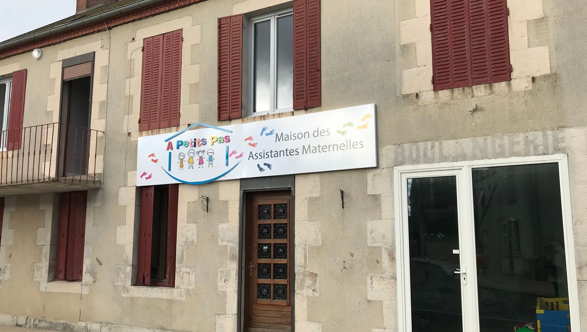 L'idée est venue de deux assistantes maternelles et a largement séduit la mairie qui a proposé d'installer la maison dans l'ancienne boulangerie. 