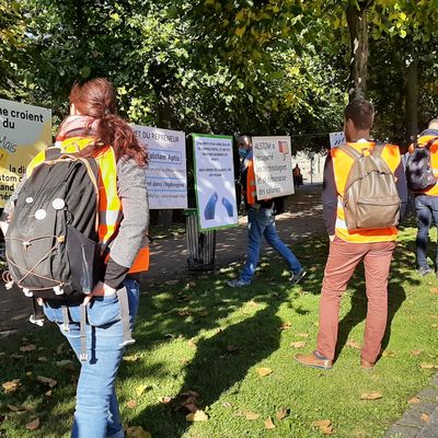 Les salariés d'Aptis manifestent contre le projet de reprise déposé par Punch