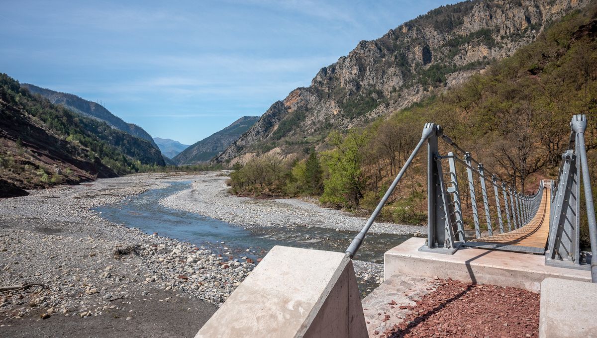 Une nouvelle passerelle suspendue fait partie de l'itinéraire de 26km dans les Gorges de Daluis