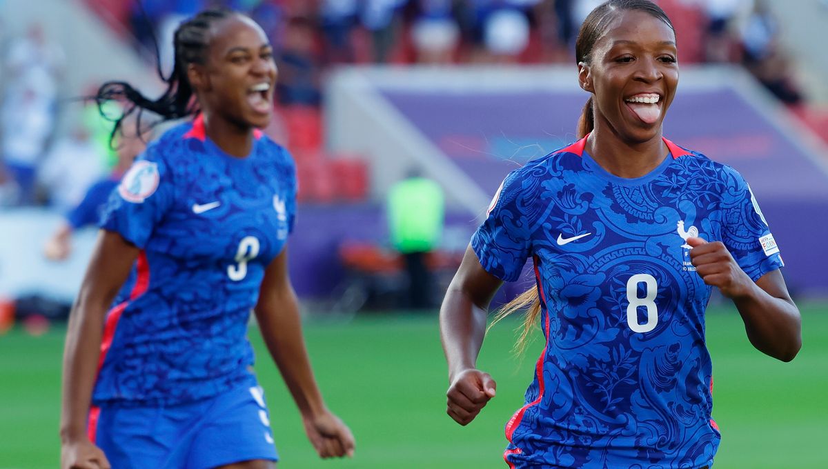 Marie-Antoinette Katoto et Grace Gueyoro, buteuses lors du premier match.