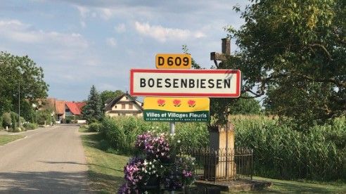 Le panneau d'entrée de la commune de Boesenbiesen a été dérobé.