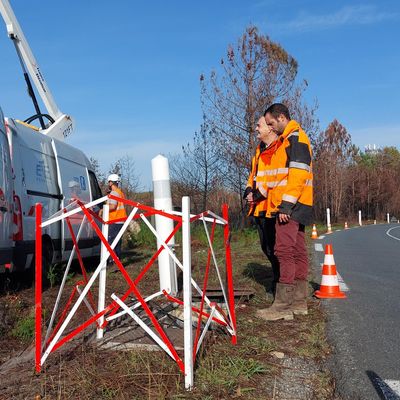 Une équipe de techniciens d'Orange à Hostens