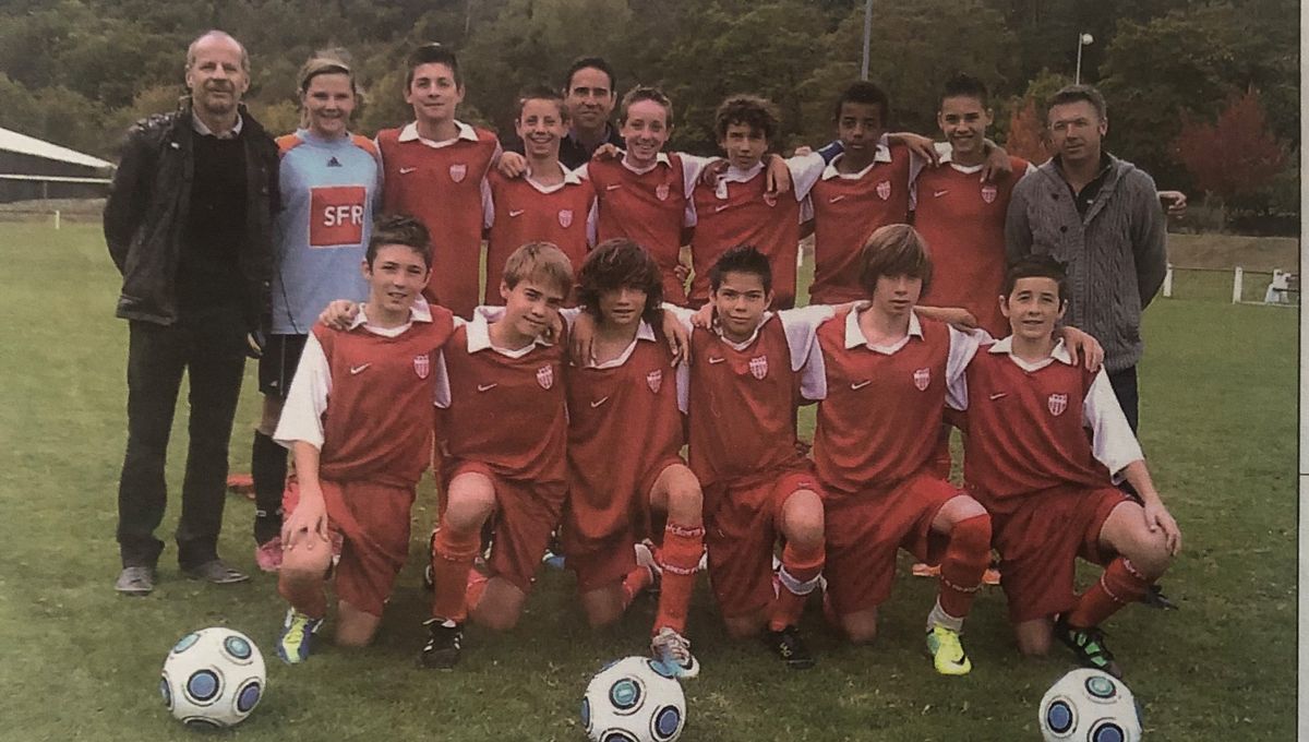 L'équipe des U14 de La Brède FC avec Jules Koundé (débout, 3ème à droite).