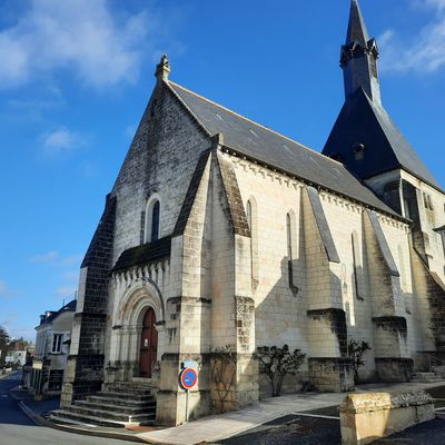 L'église de Nouans-les-Fontaines, située en plein cœur du village, est classée monument historique.