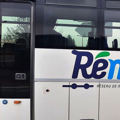 Les bus Rémi de la ligne P effectuent la liaison Gizeux-Tours