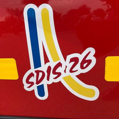 Une trentaine de sapeurs-pompiers sont mobilisés sur les lieux. 