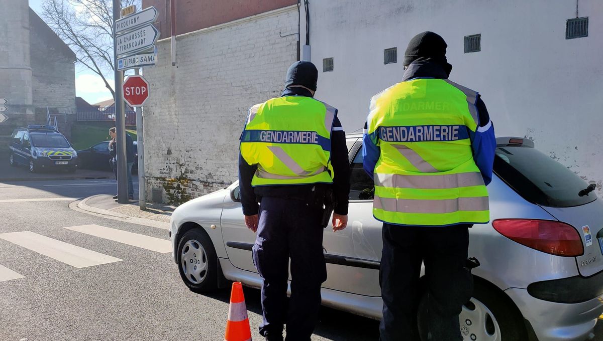 150 véhicules ont été contrôlés lors de cette opération à Ailly-sur-Noye. Objectifs, sécurité routière et prévenir les vols de voitures et de pièces détachées.