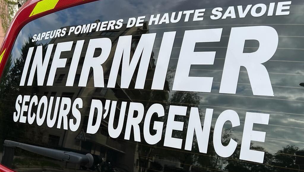 Les pompiers ont rapidement pris en charge de cette jeune femme très gravement blessée.