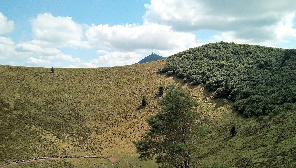 Le puy de Dôme vu du Pariou