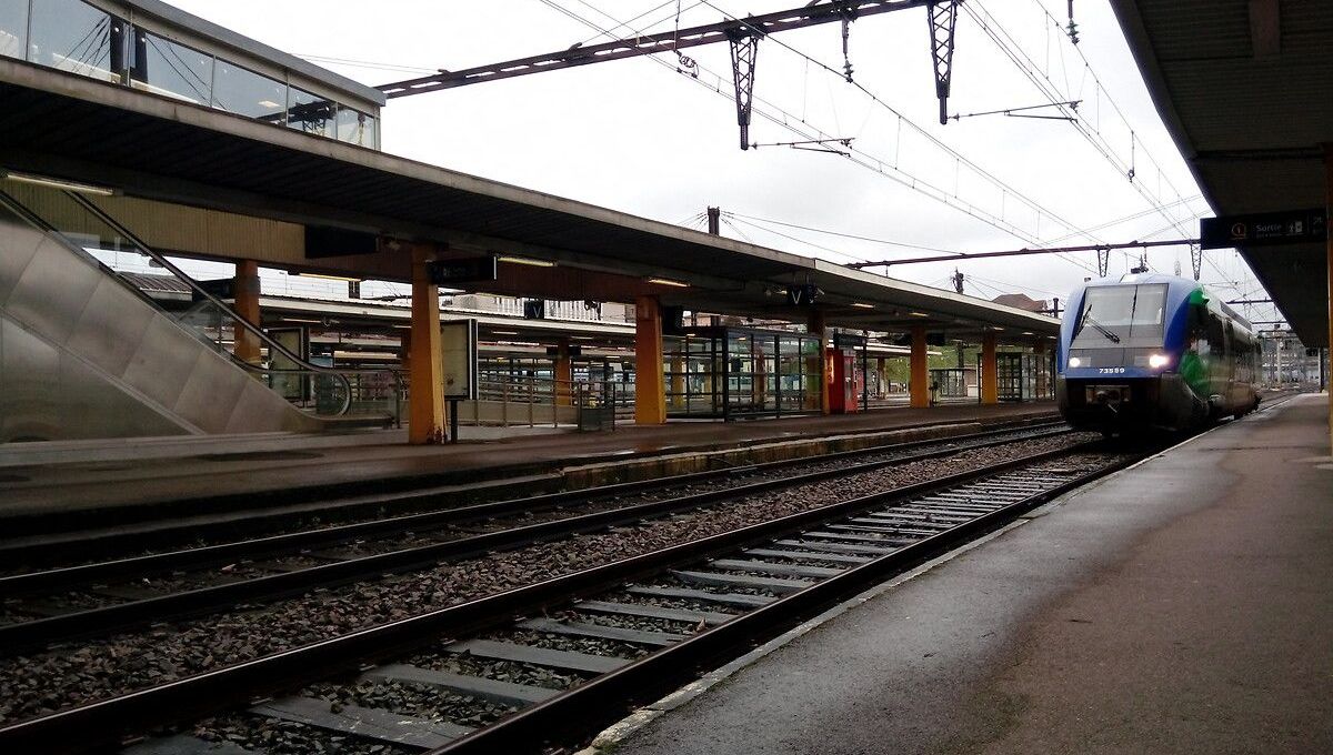 La ligne TER entre Limoges et Angoulême a été abandonnée il y a 5 ans par la SNCF.