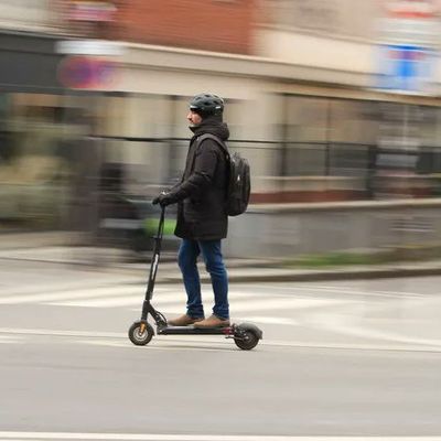 55 restaurants de Saône-et-Loire s'équipent de sets de table avec des messages de prévention à la conduite des trottinettes électriques (photo d'illustration)