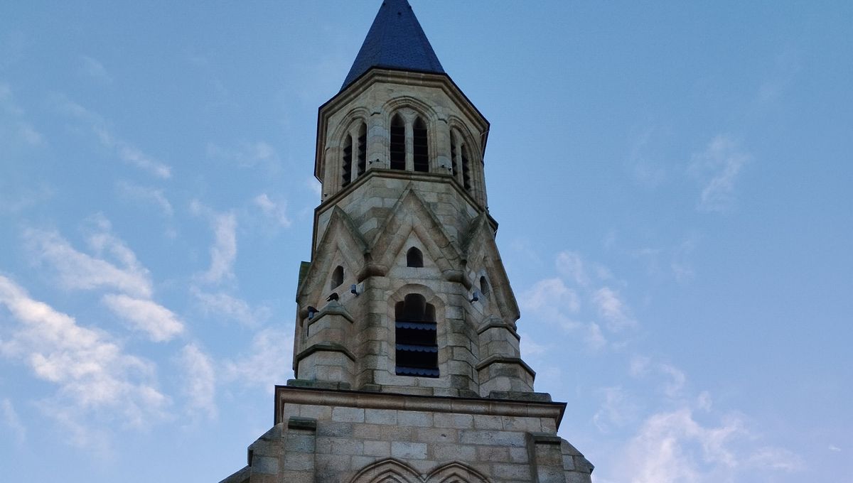 L'église de Saint-Sulpice-les Feuilles possède de nombreuses reliques que vous pourrez apprécier en la visitant.