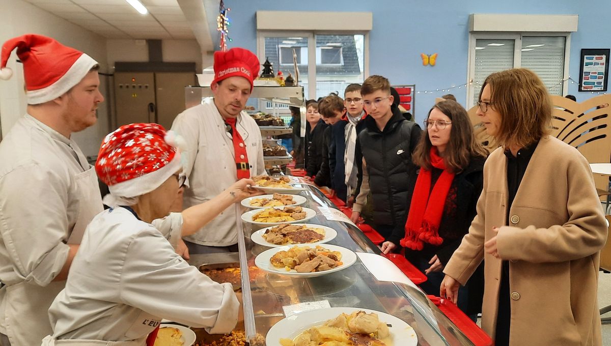 C'était le repas de Noël ce jeudi au collège Michel-de-Montaigne au Vaudreuil (Eure)